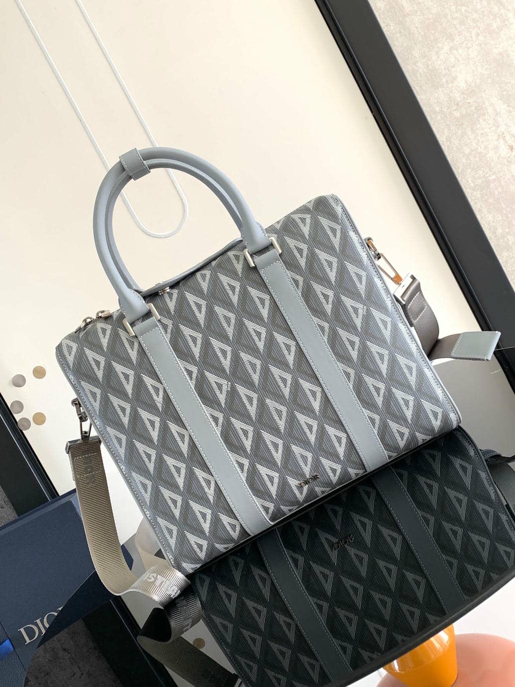 00131 Dior Man Bag